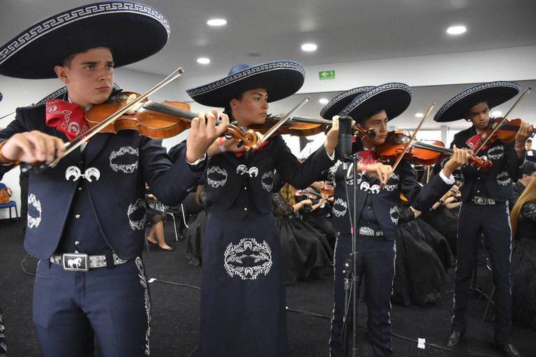 Traje tipico discount de guadalajara mujer